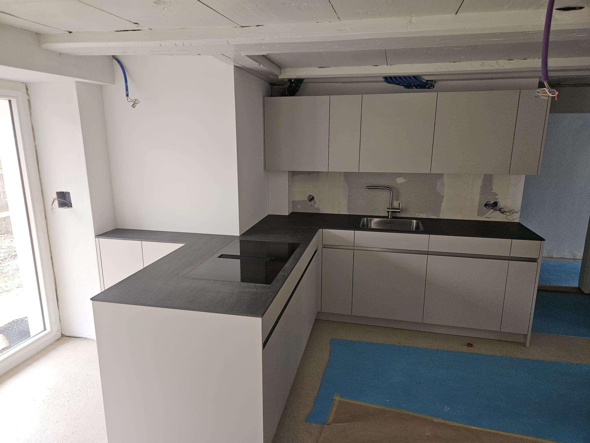 Mietwohnung Solothurn – 6 Wohneinheiten — Neolith Basalt Black 12mm