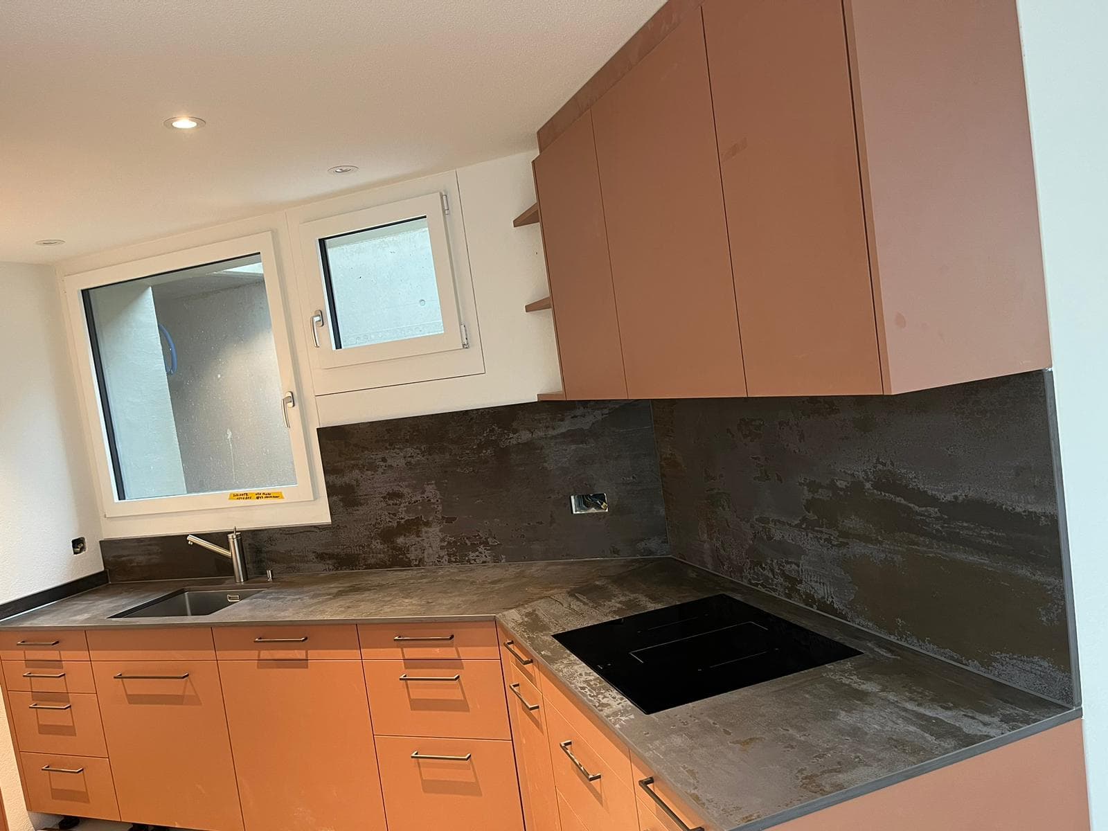 Mietwohnung Zürich – 4 Wohneinheiten — Diverse Materialien