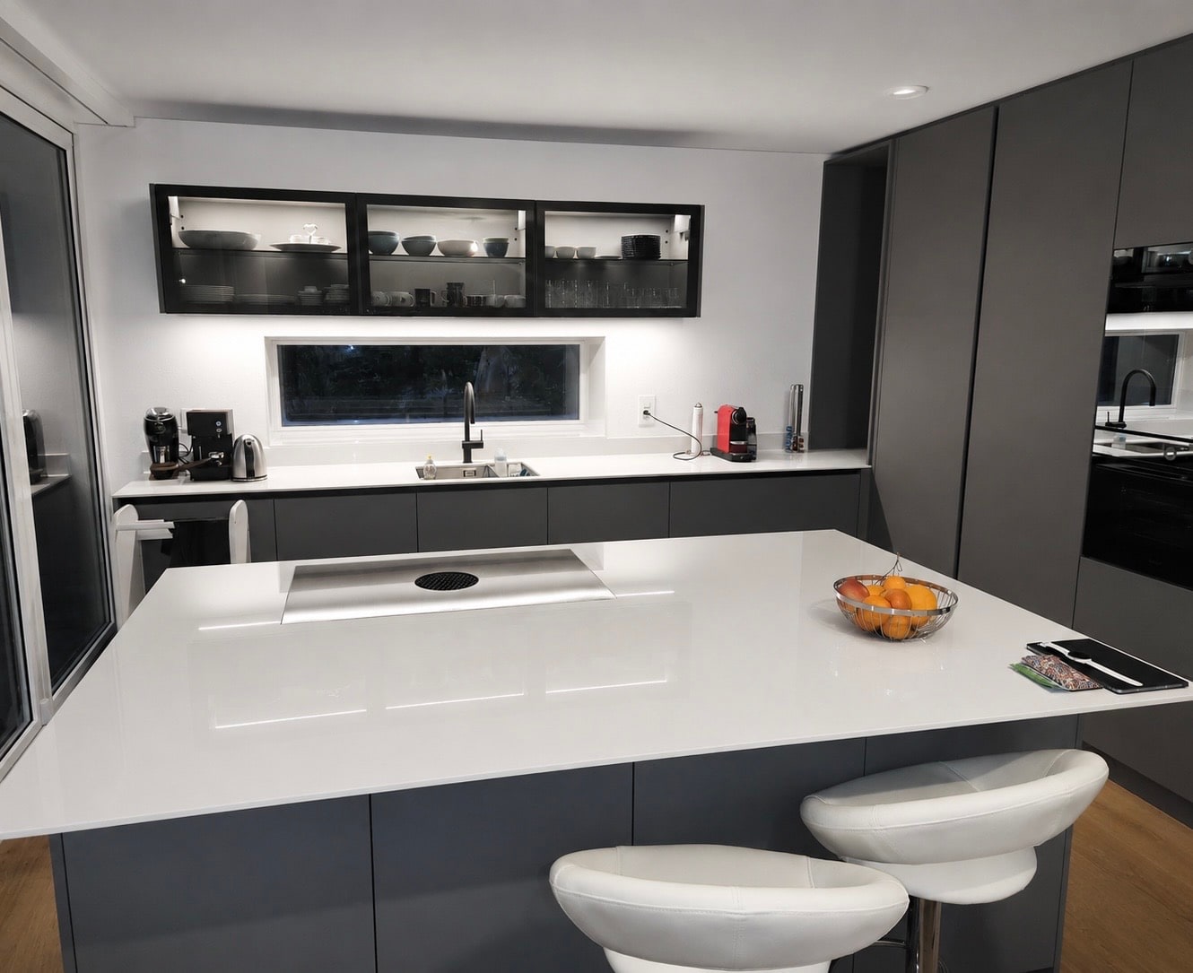 Eigentum Zürich — Laminam Bianco Assoluto 12mm lucidato